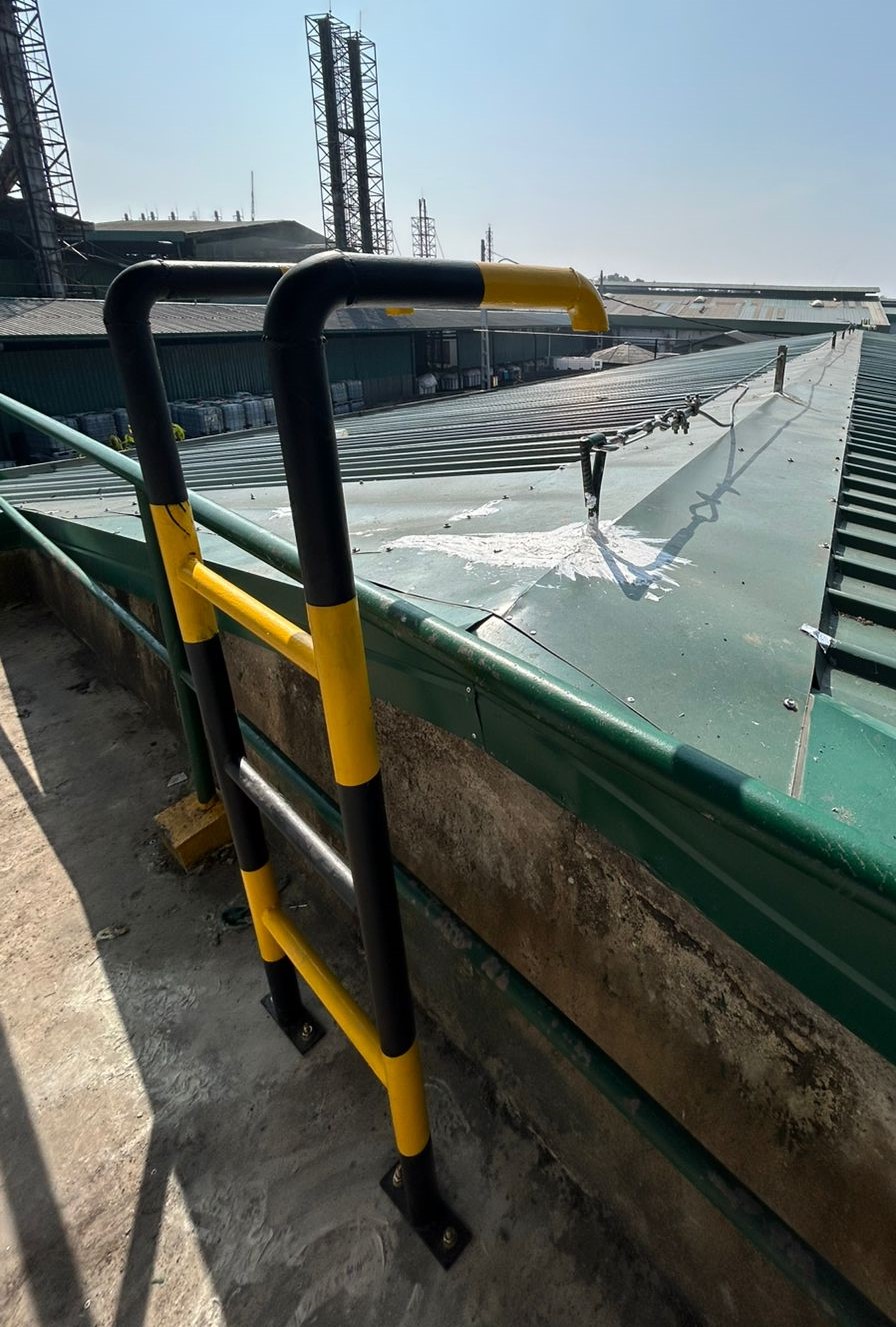 ACCESS LADDER INSTALLATION 