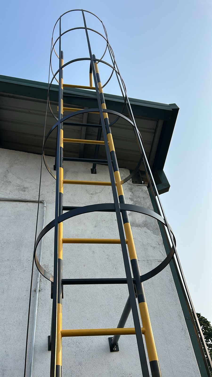 22 ft. MONKEY LADDER INSTALLATION