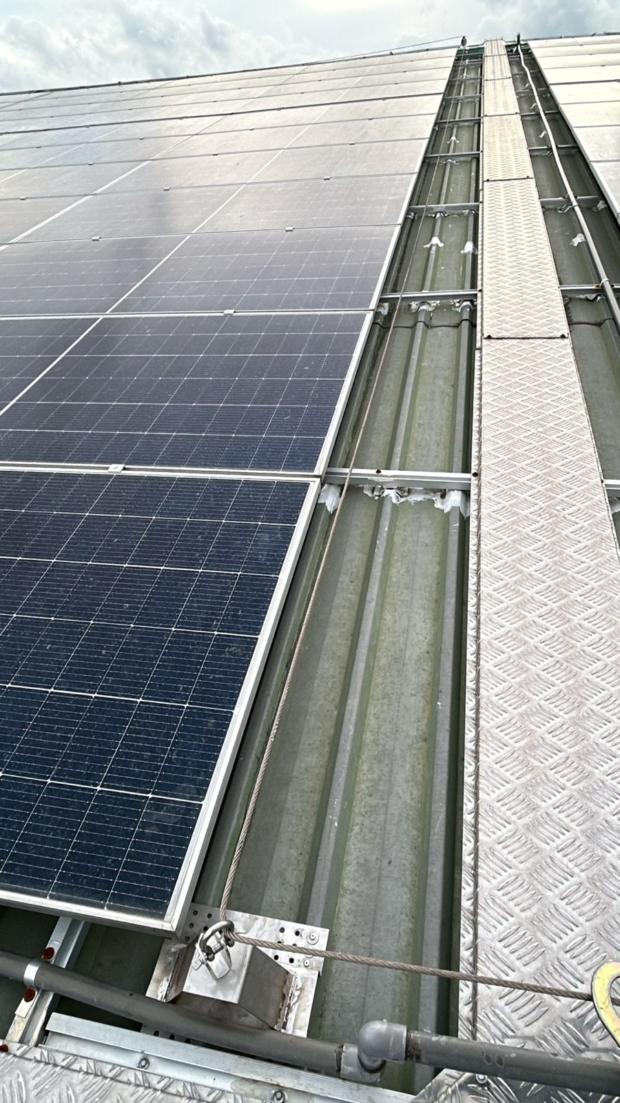 40m LIFE LINE AND BRACKETS INSTALLATION 